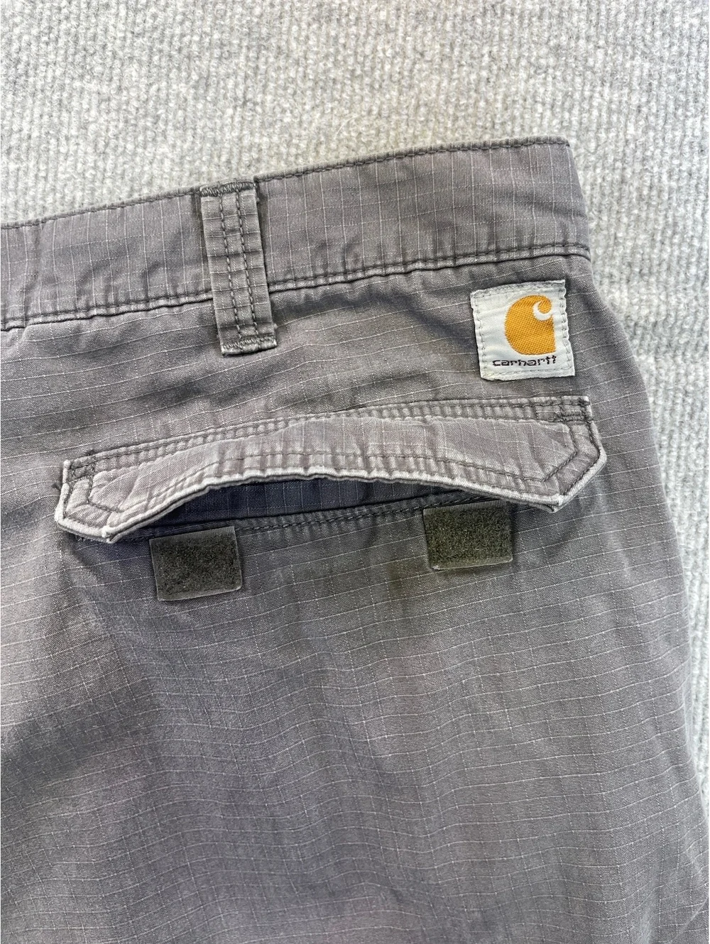 Carhartt size 44x32